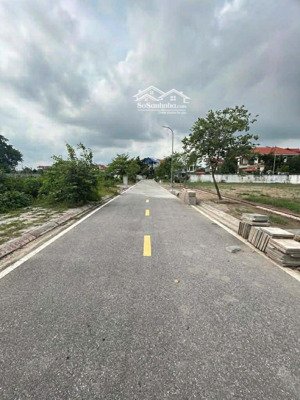 tái định cư tân quang- như quỳnh -sát vinhomes ocean park 3 - đường 12m vỉa hè 2m oto tránh