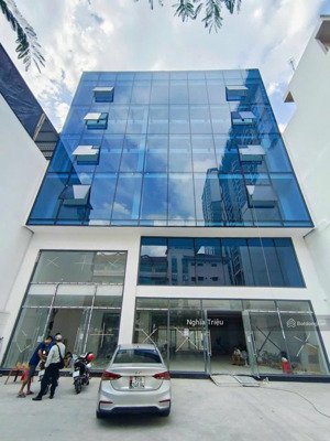 cho thuê tòa nhà khu thảo điền 15x30m trệt 4 lầu, trống suốt