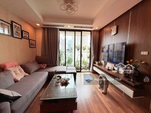 gia đình bán căn 2 ngủ 2wc 78m2 hà nội center point, full nội thất, có slot ô tô, sổ đỏ. giá 8,6 tỷ