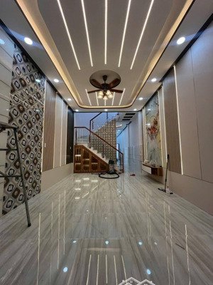 nhà đẹp giá rẻ 3 tầng btct 76m2 trung tâm bình tân chỉ 5.86 tỷ