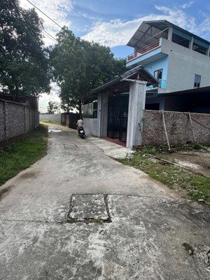 chính chủ cần bán 86m2, mt 5m, ngõ 4m thông bìa làng và đấu giá, giá thương lượng