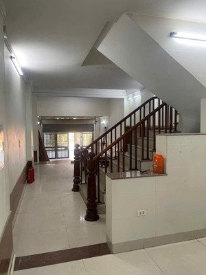 cho thuê nhà 4 tầng văn phú, 90m2, full điều hòa, nóng lạnh giá 17,5tr. lh: 