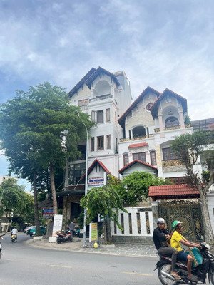 bán nhà góc 3 mặt tiền đường yên thế phường 2, tân bình. dt 8x16m - 3 tầng - giá chỉ 34 tỷ tl