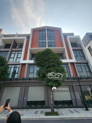 duy nhất phố biển 16 đối diện chung cư mik dt 58m2 giá 9,5 tỷ