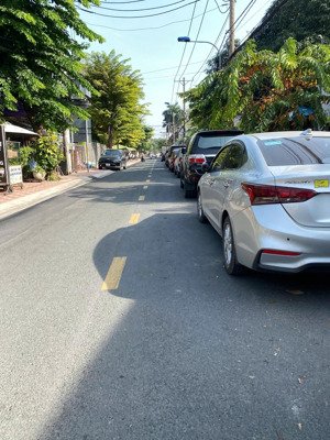 nhà mặt tiền kinh doanh, 100m2, 2 tầng, tân lập 2, hiệp phú, q9, đường 10m