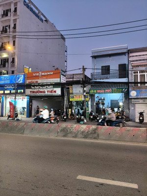 bán gấp nhà mặt tiền huỳnh tấn phát, q7, 192m2, giá chỉ 29,9 tỷ