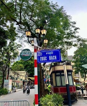 siêu hiếm, cần bán nhà 1 mặt phố, 1 mặt ngõ phố trúc bạch quận ba đình, dt 72m x 5 tầng, mt 5,3m