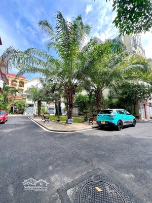 bán nhà góc 2 mặt tiền| 4 tầng|thang máy| khu compound nguyễn trọng tuyển| 8*25| 66 tỷ tl