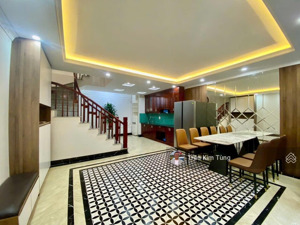 bán nhà ngay chợ thạch bàn - 6 tầng - dt 42m2- mt 5m + full nội thất. giá nhỉnh 10 tỷ