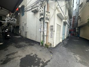 39,1m2 đất sẵn nhà cấp 4 tại ngõ 61 vạn phúc, đường phân lô , 2 thoáng, chủ thiện chí bán