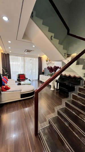 nhà đẹp giá tốt, kdc him lam, q.7