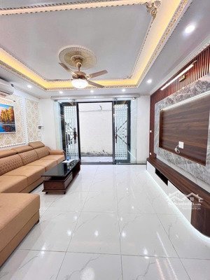 chính kinh 42m2x4t, gần mặt phố và chung cư sapphire palace giá 7,8 tỷ (cam kết nhà thật giá chuẩn)