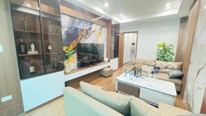 bán nhà mới đẹp thang máy, ô tô gần phố nguyễn văn huyên, dương q hàm, 46m x6t, nội thất đầy đủ