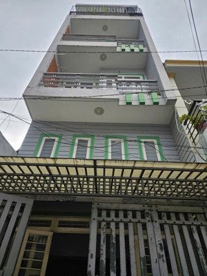 nhà đẹp giá tốt - chỉ nhỉnh 7 tỷ- nhà 5 tầng diện tích 61 m2 - sổ vuông vức - hẻm xe hơi tới nhà