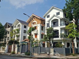 chính chủ cần bán biệt thự đơn lập 278m2 dự án phương viên nằm trong dự án mailand hanoi city.
