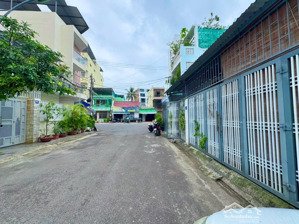 bán nhà gác lửng ngang đẹp đường đoàn thị điểm gần biển, p.nha trang trung tâm thành phố