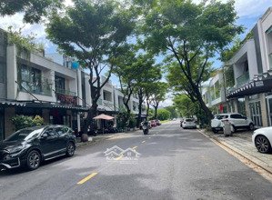 bán nhà hoàn thiện 2.5 tầng - trục shophouse fpt city - giá tốt