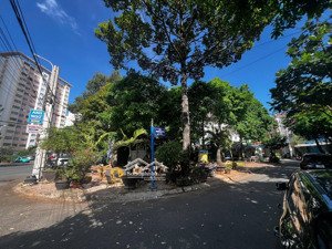 bán nhà góc 2 mặt tiền khu đô thị chí linh vị trí đắc địa 180m ( 14x13m)