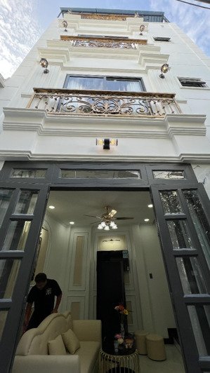 siêu phẩm mini house ngay trung tâm quận phú nhuận - sổ đẹp - hoàn công đủ