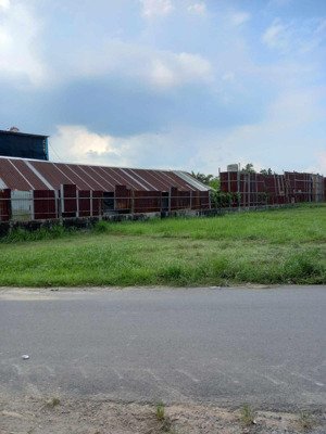 bán nhanh lô đất xây trọ 120m2, đường nguyễn thị lắng, ngay bv xuyên á. chỉ 990tr, shr