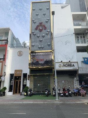 mặt tiền trung tâm bến thành, ngay ngã 6 phù đổng, dt 4x15, 6 tầng, giá 33,9 tỷ tl