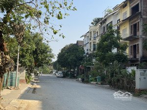 bán liền kề 90m2 khu nhà ở xuân phương quốc hội đường 70 nam từ liêm