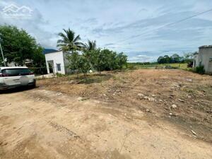 Bán nhanh 3 lô Suối Cát ngay khu dân cư cách Tỉnh lộ 3 chỉ 100m, xây ở được ngay