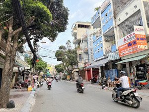 bán nhà 6 tầng _10 phòng cho thuê _60tr/tháng _ngay chợ bà chiểu _ hxt 8m cách 10m.