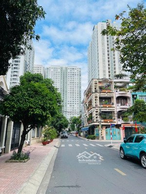 hàng hiếm! 3 nền liền kề mặt tiền nội bộ chánh hưng đối diện công viên, sổ hồng riêng từng nền