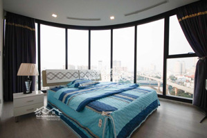 cho thuê căn hộ 3pn - chỉ 40tr - view vòng cung 180 tại vinhomes golden river bason, q1