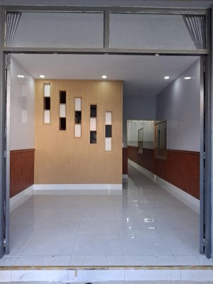 cho thuê nhà nguyên căn rộng rãi sát metro suối tiên/bến xe miền đông mới! chính chủ