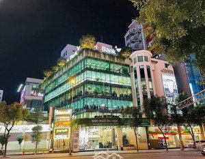 215 nam kỳ khởi nghĩa quận 3. vị thế nằm ngay góc nam kỳ khởi nghĩa giao lý chính thắng