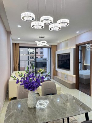 giá thật bán nhanh. tôi bán ch77m2 (2pn + 2wc), full nội thất mới đẹp - giá nét 7,8 tỷ cc five star