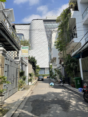 chủ sắp định cư nước ngoài cần bán gấp căn nhà tâm huyết 1t2l (5x20m)ngay gigamail, hbc giá 13,5tỷ.