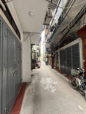 nhỏ xinh đống đa! trung phụng 30m2*5t, mặt tiền 5.2m chỉ 6 tỷ dân xây nở hậu đón lộc