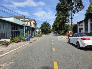 bán đất tặng dãy trọ tái định cư phú chánh ngay vòng xoay công viên trung tâm & toà nhà hành chính