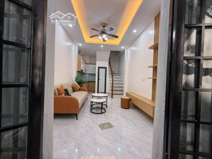 bán nhà phố thành công, nguyên hồng ba đình, 6 tầng gần ôtô gần phố giá 6,2 tỷ.