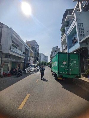 bán căn nhà mt 4 tầng đường phan phú tiên đường 2 chiều,phường 10,quận 5 kết nối trần hưng đạo