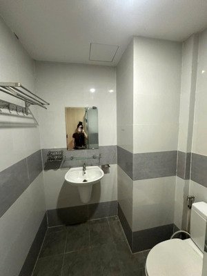 e cần bán gấp căn 1 pn 1 wc 56m2 hiệp thành building 1.880tỷ có bớt hỗ trợ vay bank