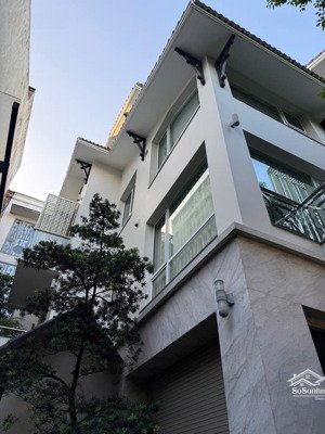 bán nhà riêng tại nguyễn khang, 7.9 tỷ, 31m2, xây kbt chắc chắn 4 tầng, sổ đỏ cc, full nội thất.