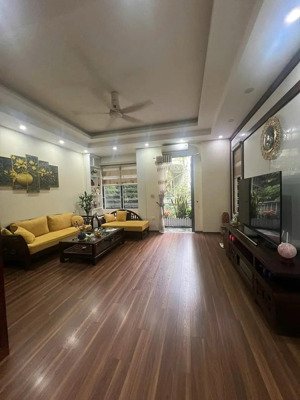 bán nhà riêng thái hà đống đa - dt 55m2 - 5 tầng - mt 4.5m - lô góc - vỉa hè - kinh doanh - 32 tỷ