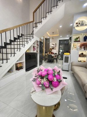 nhà 3 lầu đường 22 linh đông gần vành đai 2 sổ hồng riêng, nhà mới tặng nội thất