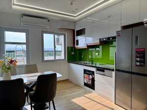 bán căn hộ c6 trần hữu dực, mỹ đình i, 8.55 tỷ, 105m2, 3 ngủ, 2 vs, sổ đỏ, full nội thất đẹp.