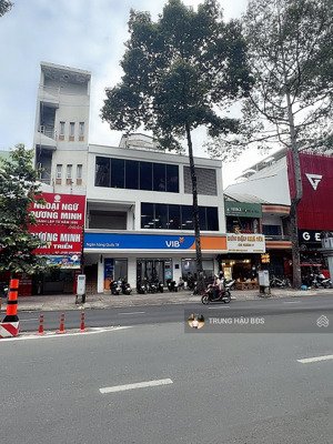 cực sóc giảm 20 tỷ bán gấp nhà mt trần hưng đạo q5 - dt 12 x 21m - 3 tầng - hđt 300 triệu - 105 tỷ