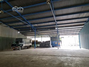 cho thuê nhà kho nhà bè dt 180m² xe container vào tận cửa.