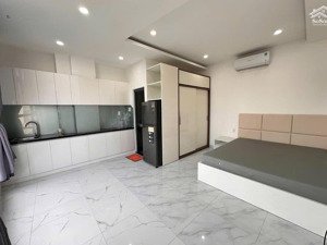 phòng cho thuê studio, cửa sổ lớn view, bảo vệ 24/24_ thang máy_ nơ trang long, p.13, q. bt an ninh