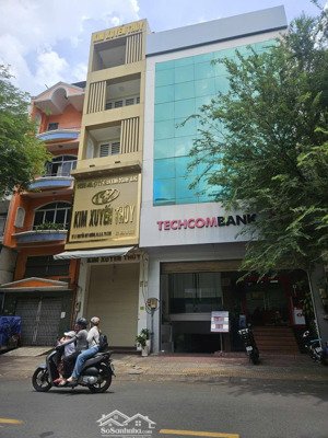 bán nhà mtkd đường trịnh đình trọng đoạn vip nhất. dt: (7x26m cn: 176m2) 3 tầng. giá: 27tỷ tl