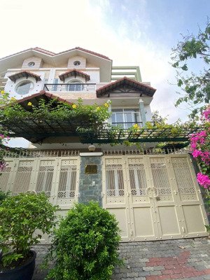 cho thuê biệt thự hẻm xe tải 2/1b cao thắng, quận 3 - 3 tầng