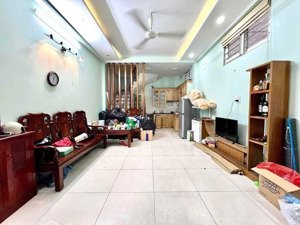 chủ cần bán gấp nhà dân xây phú diễn 45m2, ôtô 7 chỗ đỗ cửa giá 8.5 tỷ