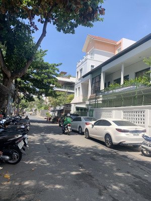 bán nhà hẻm hoa hậu 101 nguyễn chí thanh p.9 q.5 trệt 3 lầu tm (mới ở liền) dt: 8 x 20m giá 32.5tỷ